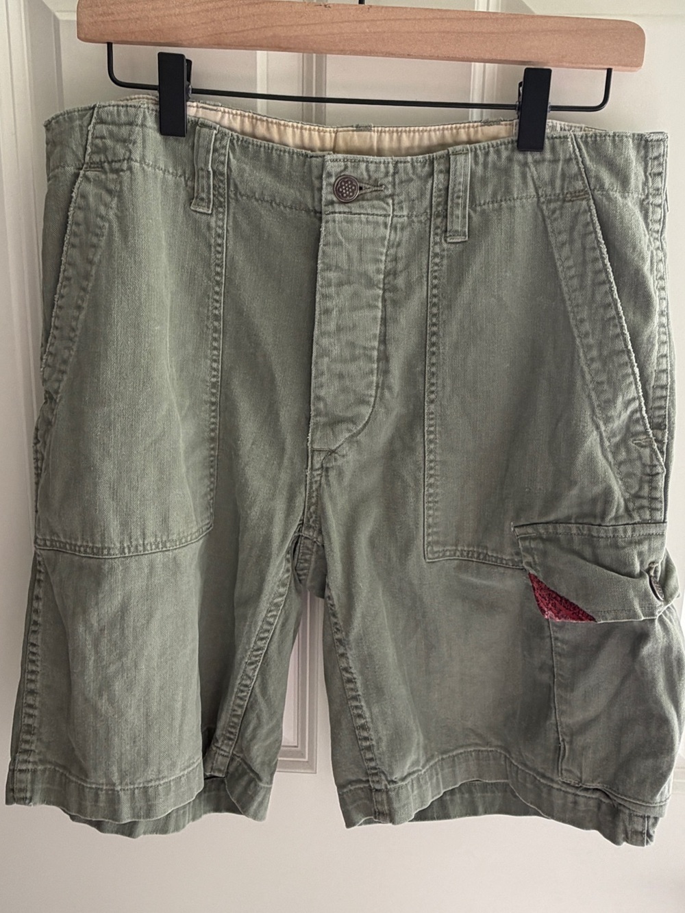 Vintage Ralph Lauren Polo  GI Fit cargo shorts size 32. Button fly. Rare.